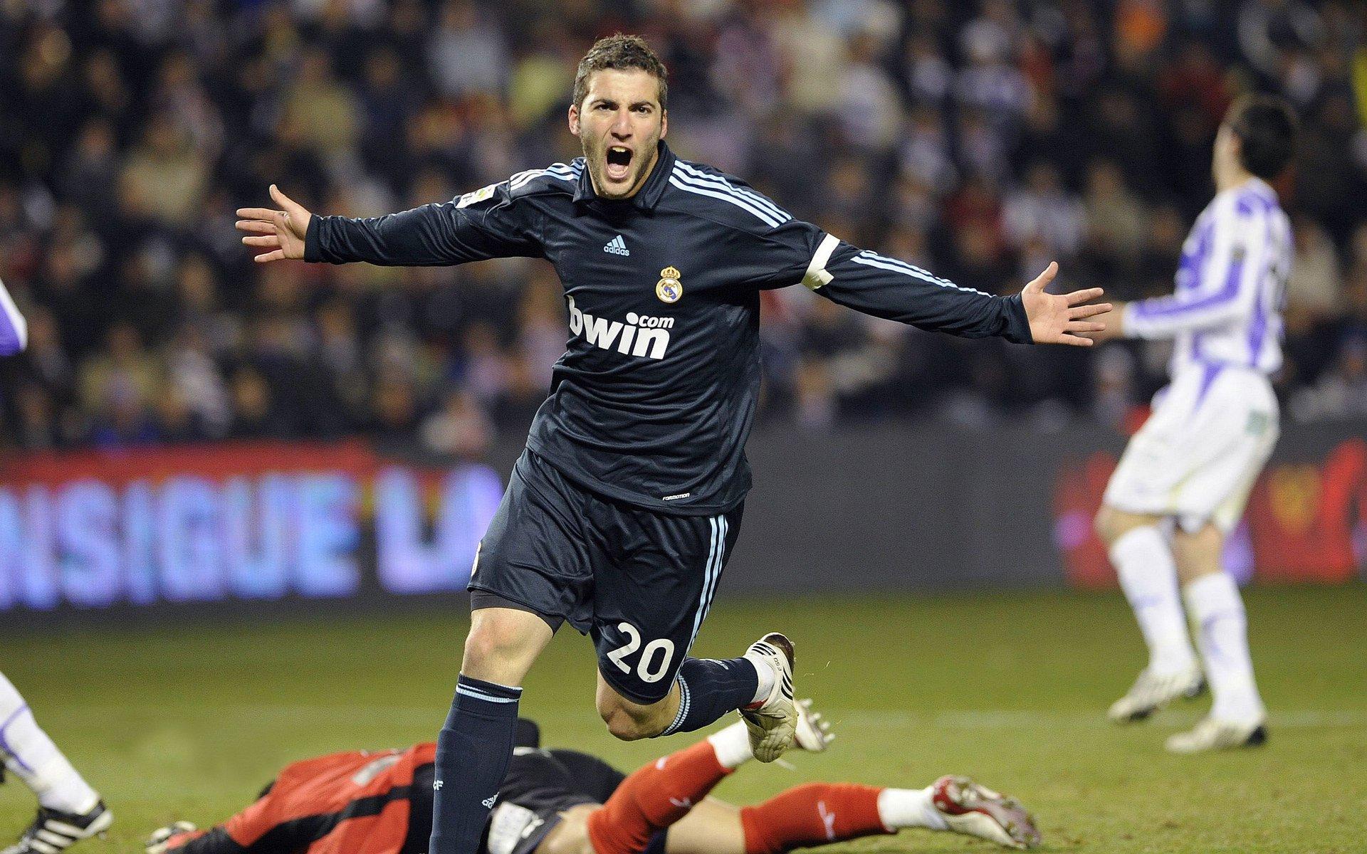 世界杯激情再燃,32强逐鹿绿茵,谁能问鼎足球之巅?